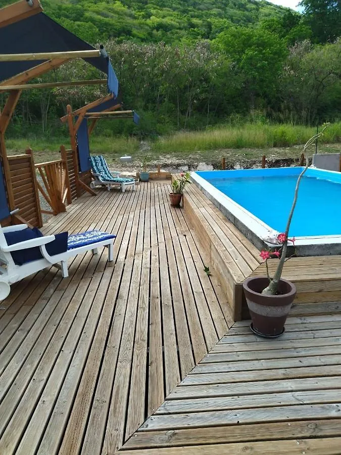 Aichi'S Lodges -Gites Capesterre 0*,